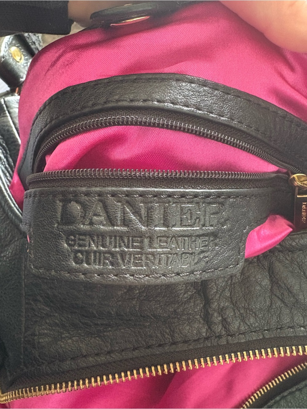 Vintage Danier Genuine Leather Hobo Bag – Black w/ Gold Hardware - Picture 4 of 5